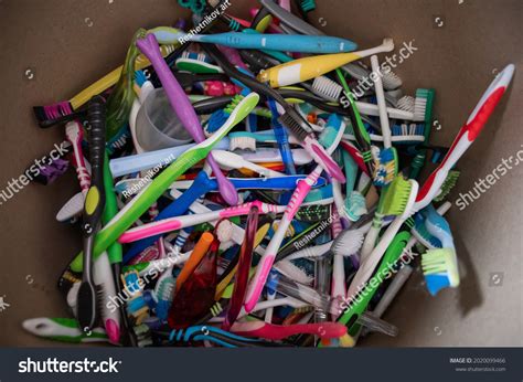 69,383 Plastic Toothbrush Images, Stock Photos & Vectors | Shutterstock