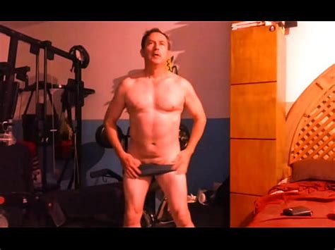 Sensual striptease bailando y masturbándome hasta eyacular XVIDEOS