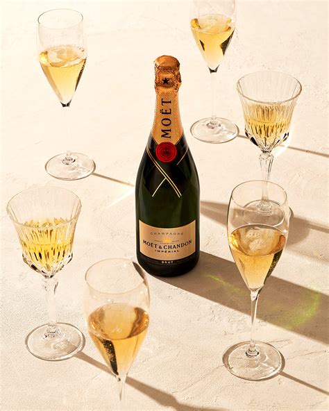 Moët And Chandon Ediciones Perfectas Para Regalar Esta Navidad 2021 Gq