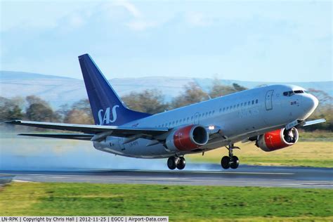 Aircraft LN RPK 2000 Boeing 737 783 C N 28317 Photo By Chris Hall