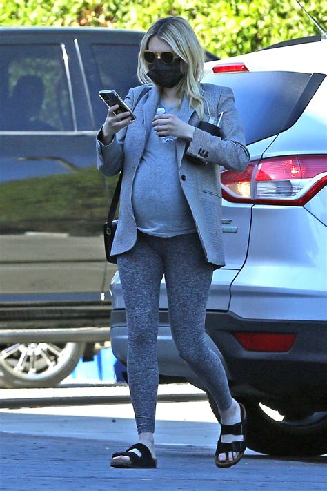 Pregnant Emma Roberts Out In Los Angeles 12 01 2020 Hawtcelebs