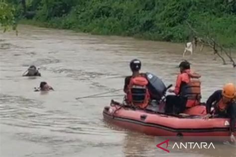 Tim SAR Cari Korban Yang Tenggelam Di Sungai Cimanceuri Tangerang