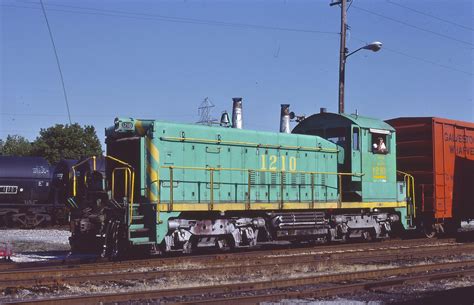 Commuters erupt over the constant delays at illinois terminal