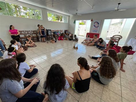 Meninas Bordadeiras Encerra Turma De