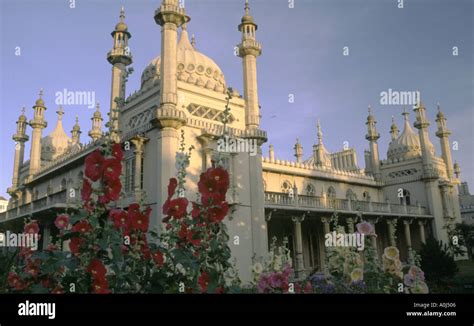 Brighton Royal Pavilion viewed from Pavilion Gardens Stock Photo - Alamy