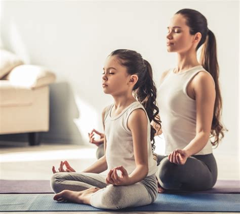 Mom And Daughter Doing Yoga Big Brothers Big Sisters Of Winnipeg