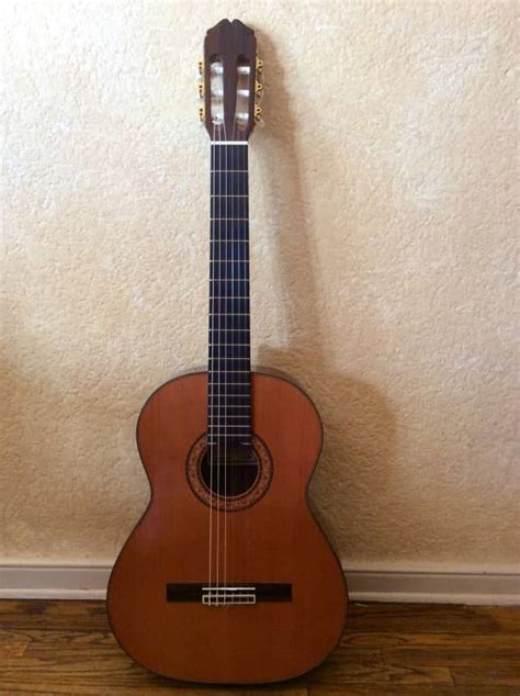 Classical Guitar Manuel Raimundo Six String Golden Brown