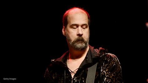 Nirvana bassist Krist Novoselic deletes Twitter account after facing ...