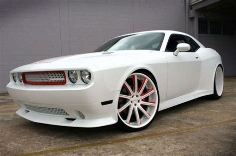 White Challenger Hellcat