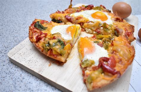 Egg Breakfast Pizza Recipe Better Than Scrambled Eggs For Breakfast