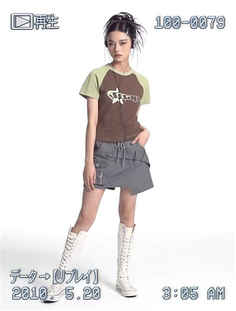 Y2k Grunge Graphic Tee In 2022 2000s Japanese Fashion Fashion Inspo