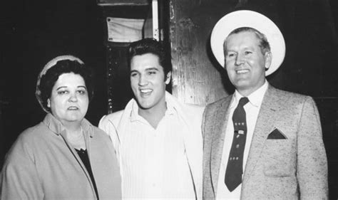 Elvis Presley family: Who are Elvis' parents? Did Elvis have siblings ...