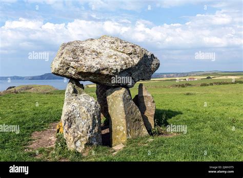 Carreg Samson Samson S Stone Or The Longhouse Neolithic Dolmen