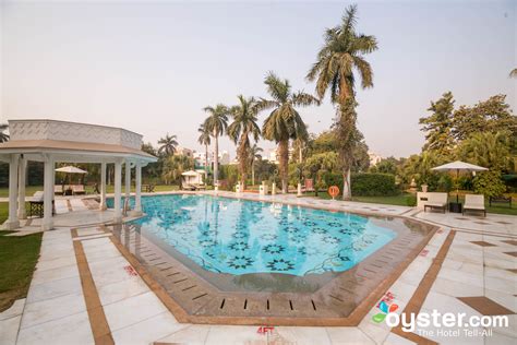 Tajview – IHCL SeleQtions - The Pool at The Gateway Hotel, Agra ...