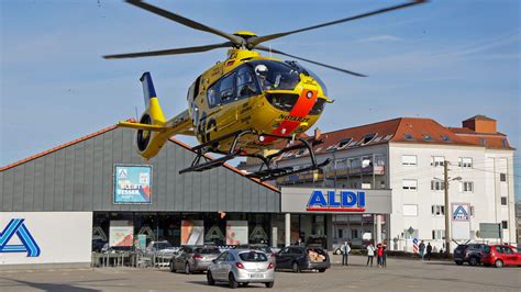 Kind Angefahren Rettungshubschrauber Fliegt Ein Radio Zwickau