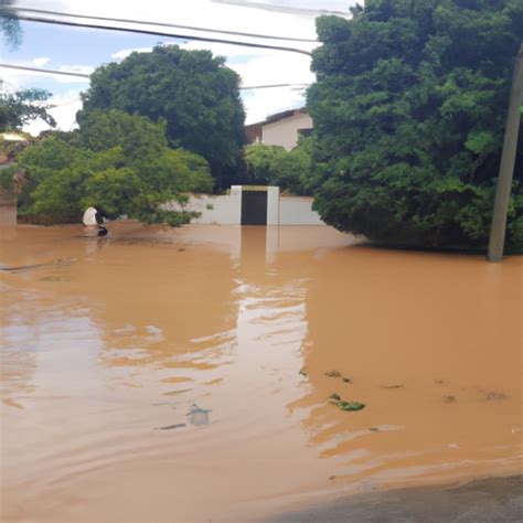 Chuva Intensa Causa Problemas Em Ibat E Alagamentos Em Partes De S O