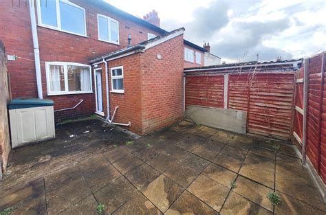 Castleford Bed Terraced House St Helens Place Wf To Rent Now