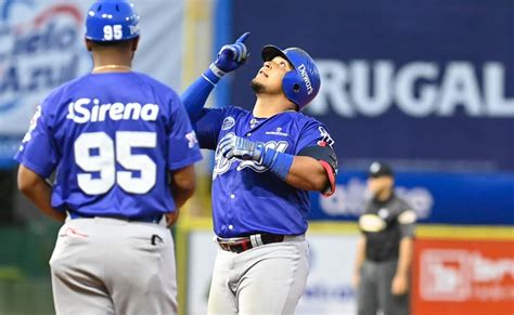 Leones Del Escogido Triunfan Sobre Los Tigres Del Licey En El Round