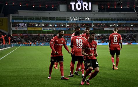 Una remontada del Bayer Leverkusen deja sin liderato al FC Bayern ...