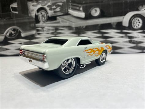 Muscle Machines 1968 Dodge Dart Hemi 1 64 Diecast 68 Dart White Flames 4612534863