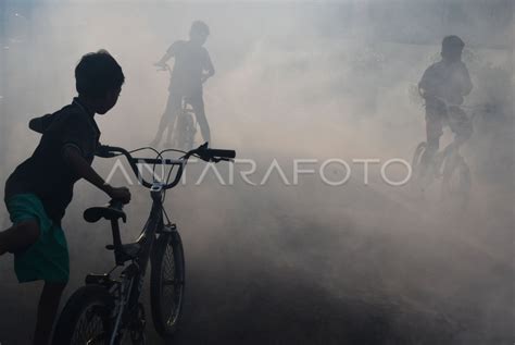 Pengasapan Pascakasus Dbd Di Kota Madiun Antara Foto