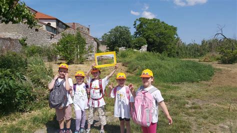 GIROTONDO DELLAMICIZIA Giardino D Infanzia Delfino Blu