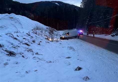 Lieferwagen In Misslicher Lage Unsertirol