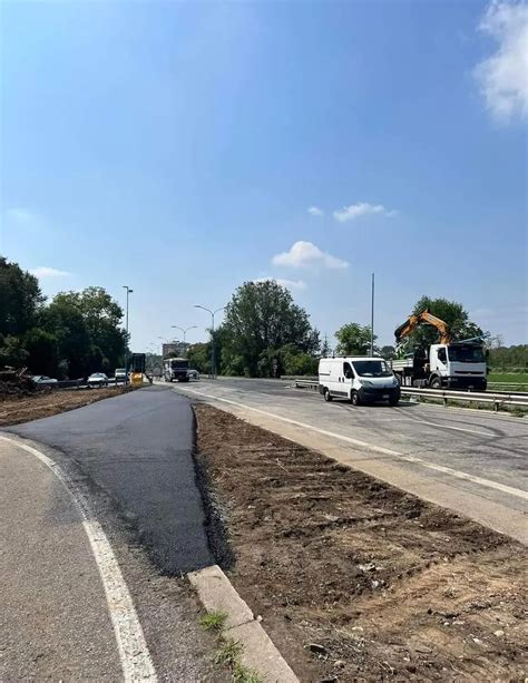 Ponte Di Via Volturno Asfaltatura In Corso Sulle Bretelle Della