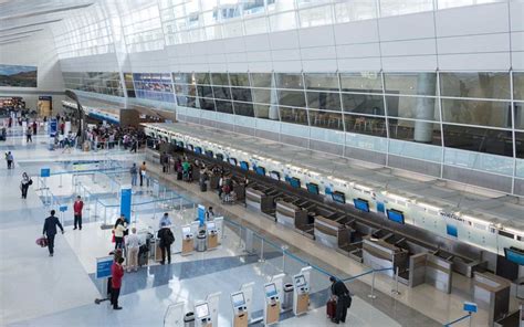 DFW Airport Map and Terminal Guide: Where to Eat, Park, and Stay Nearby