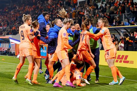 Oranje Voorkwam Dat Het Vrouwenvoetbal Zijn Vrouwenvoetbalnieuws