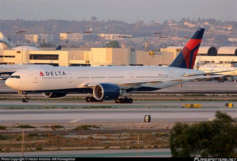 N709DN Delta Air Lines Boeing 777 232LR Photo By Hector Antonio HR