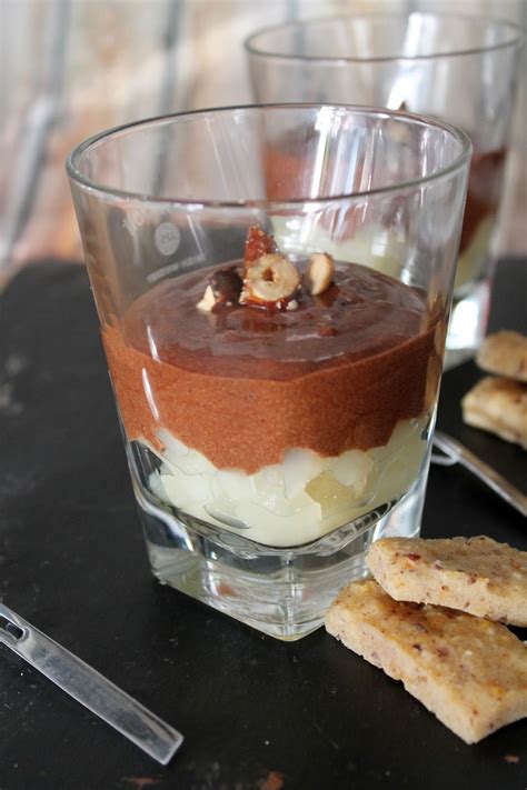 Mousse au praliné sur lit de poires