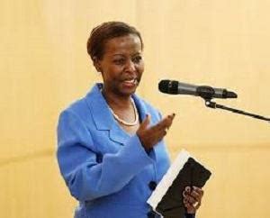 Louise Mushikiwabo Le Rwanda Et La France Ne Peuvent Pas Faire