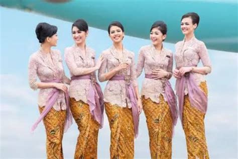 Goriau Garuda Indonesia Buka Opsi Penggunaan Jilbab Untuk Pramugari