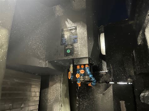 Hwacheon Vesta D Vertical Machining Center With Pallet Changer