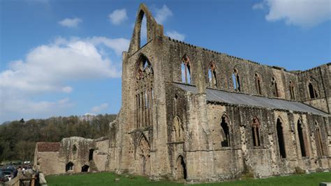 Tintern Abbey, Wales: Explore the Ruins - SallyAkins.com