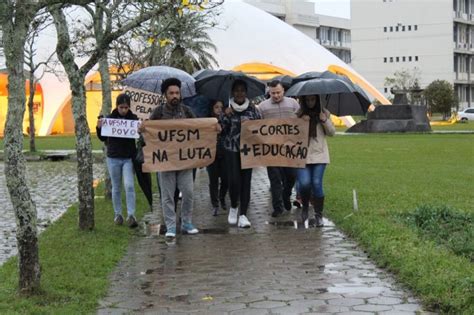 SEDUFSM Assembleia de pós graduandos da UFSM sinaliza para a greve