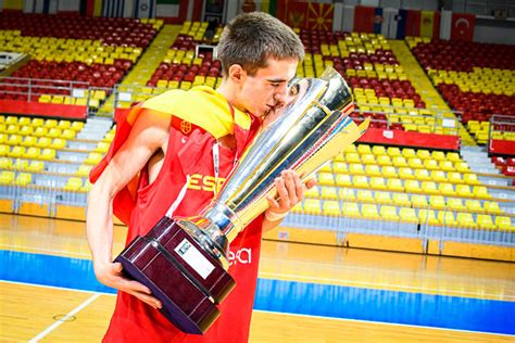 España conquista Europa con un esteponero en la pista jugadordoce es