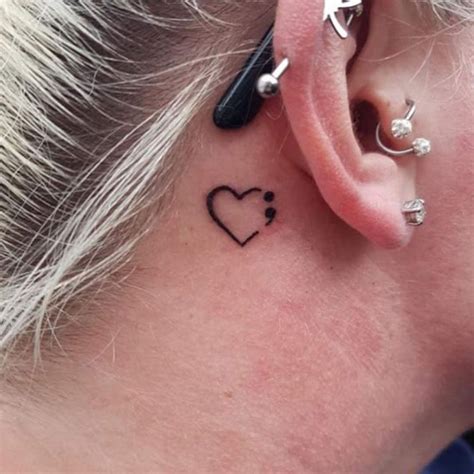 Schattige Achter Het Oor Tattoos Voor Dames In Tiny Tattoo