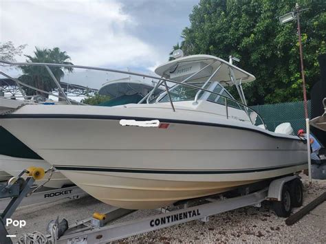 1998 Pursuit 2470 Wa Power Boats Walkaround Boats For Sale In Miami