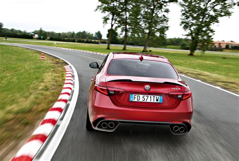 Alfa Romeo Giulia Misija Ne Mogo E Vozili Smo Avto Magazin Si