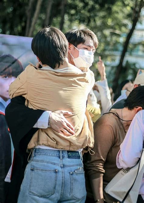 Pin By Hunny On Firstkhaotung Gmmtv Actors Actors Cute Gay Couples