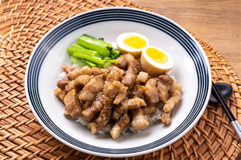 台湾料理「魯肉飯（ルーローハン）」とは？レシピもご紹介 デリッシュキッチン