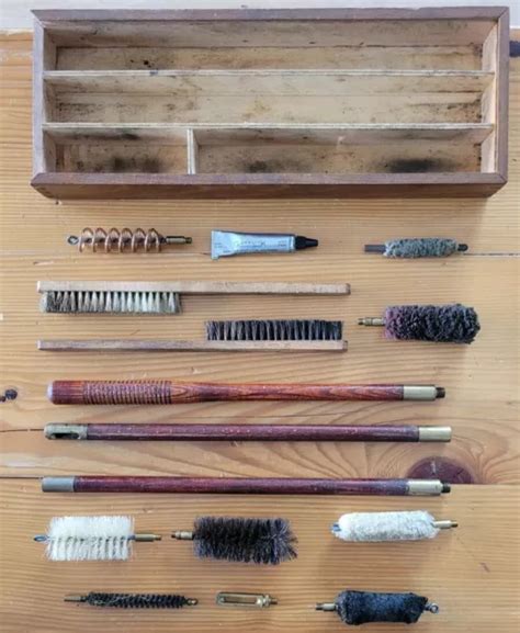 VINTAGE NECESSAIRE DE FUSIL CHASSE KIT TROUSSE BROSSE NETTOYAGE ARME A