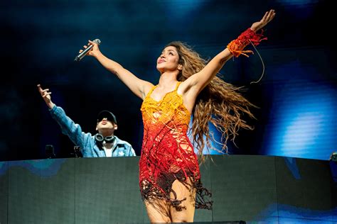 Shakira rocks Coachella with surprise set and tour announcement - ABC News