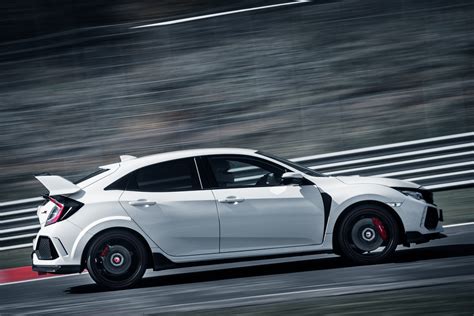 The 2017 Honda Civic Type R Breaks The Fwd Nurburgring Record The Drive