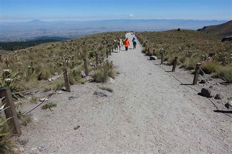 Hiking Nevado de Toluca (Mexico) - The Travels of BBQboy and Spanky