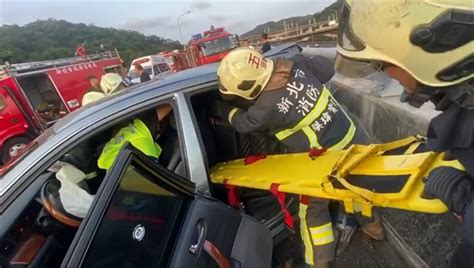 直擊搶救》國道1五楊高架驚傳死亡車禍 3車連環追撞1死2傷 社會 中時新聞網