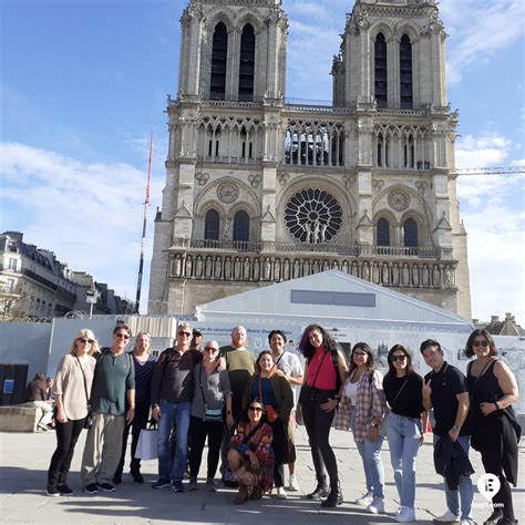 Notre Dame Outdoor Walking Tour With Crypt on 20 October 2022 with Monika – Paris