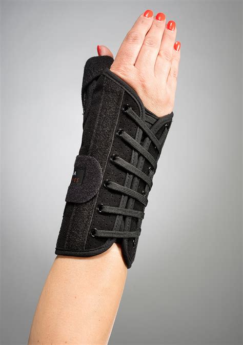 Lace Up Wrist Brace With Thumb Hamaorthes